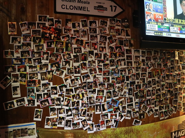 Alleycat's Stone-Oven-Baked Pizza 手工窯烤披薩(天母店Tien Mu)：【台北美食】聚餐看運動比賽好地方，Alleycat's Stone-Oven-Baked Pizza 手工窯烤披薩 / 天母店Tien Mu@芝山捷運站