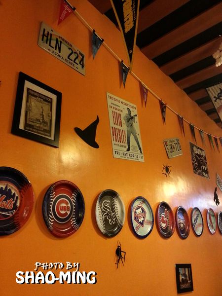 HUGE BURGER:(士林夜市)平價美式漢堡『HUGE BURGER 』超美味美式料理