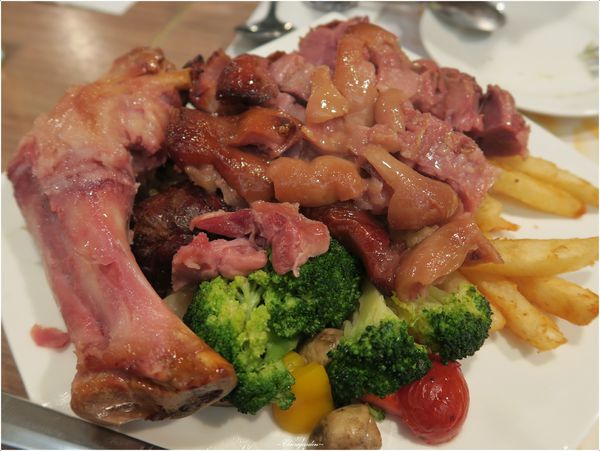 LA PASTA義大利麵屋(天母店)：台北 天母 LA PASTA 天母店~歷久不衰人氣平價義大利麵