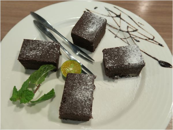 LA PASTA義大利麵屋(天母店)：台北 天母 LA PASTA 天母店~歷久不衰人氣平價義大利麵