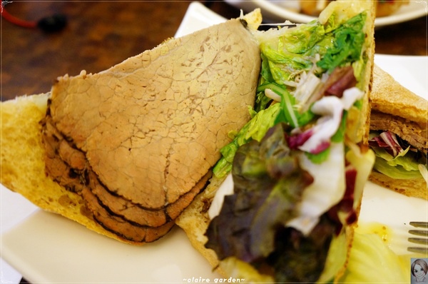 拓樸本然Topo Cafe:台北 天母 Topo~ 設計.天然.水燈泡