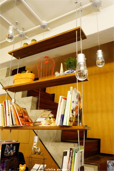 拓樸本然Topo Cafe:台北 天母 Topo~ 設計.天然.水燈泡