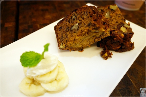 拓樸本然Topo Cafe:台北 天母 Topo~ 設計.天然.水燈泡