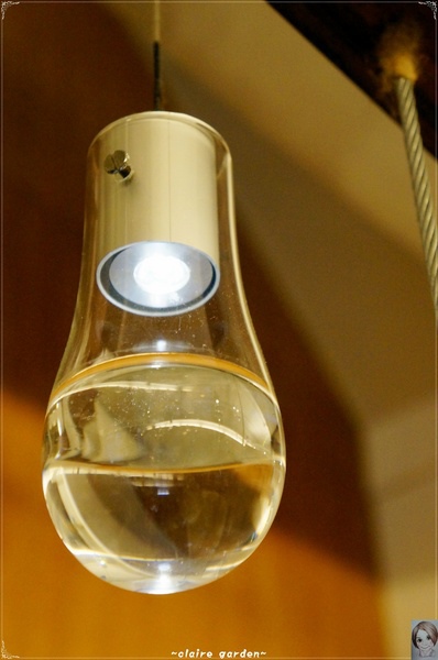 拓樸本然Topo Cafe:台北 天母 Topo~ 設計.天然.水燈泡