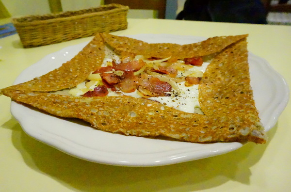 法蕾薄餅屋(天母店):【台北.天母】法蕾薄餅屋-「法式庭園配上美味道地薄餅!」