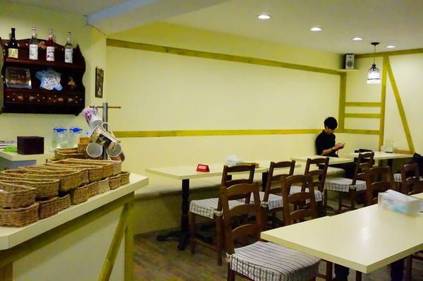 法蕾薄餅屋(天母店):【台北.天母】法蕾薄餅屋-「法式庭園配上美味道地薄餅!」