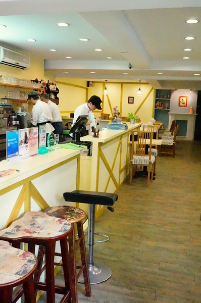 法蕾薄餅屋(天母店):【台北.天母】法蕾薄餅屋-「法式庭園配上美味道地薄餅!」