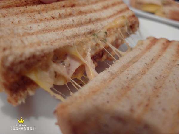 小確幸caf'e：近天母圓環－超牽絲義式熱烤三明治「小確幸cafe」