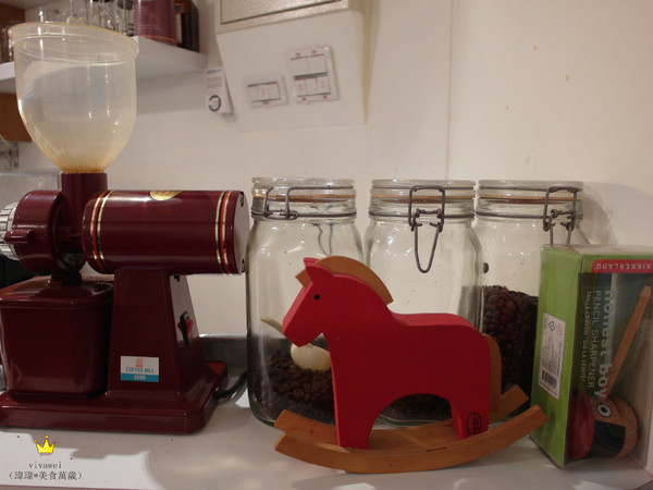 小確幸caf'e：近天母圓環－超牽絲義式熱烤三明治「小確幸cafe」