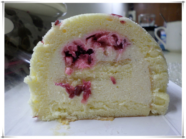 布列德：【宅配】什麼！！！！？蛋糕捲上開了花？好喜氣？→布列德