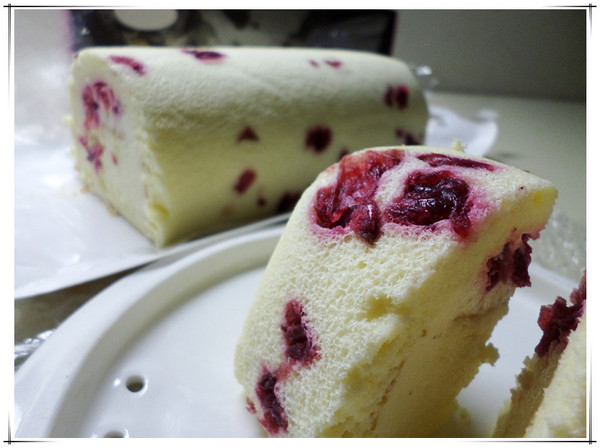 布列德：【宅配】什麼！！！！？蛋糕捲上開了花？好喜氣？→布列德