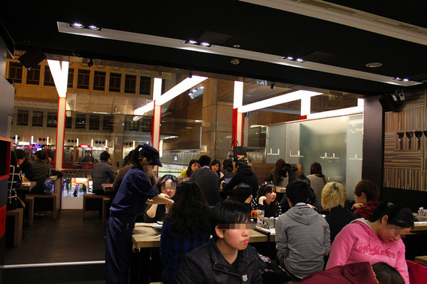 TEN屋(台北車站店)：[台北] 超人氣大阪燒報到!!!!