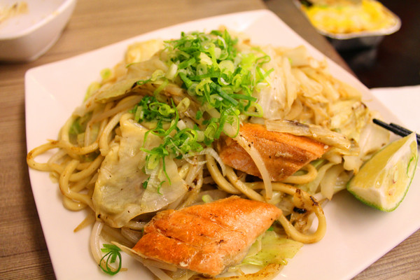 TEN屋(台北車站店)：[台北] 超人氣大阪燒報到!!!!