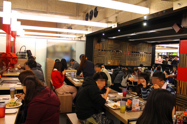 TEN屋(台北車站店)：[台北] 超人氣大阪燒報到!!!!