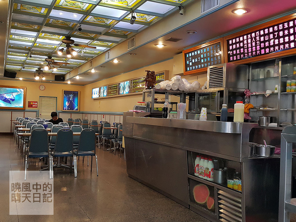 辛發亭冰品名店:【士林|辛發亭】50年台北人必吃雪花冰老店