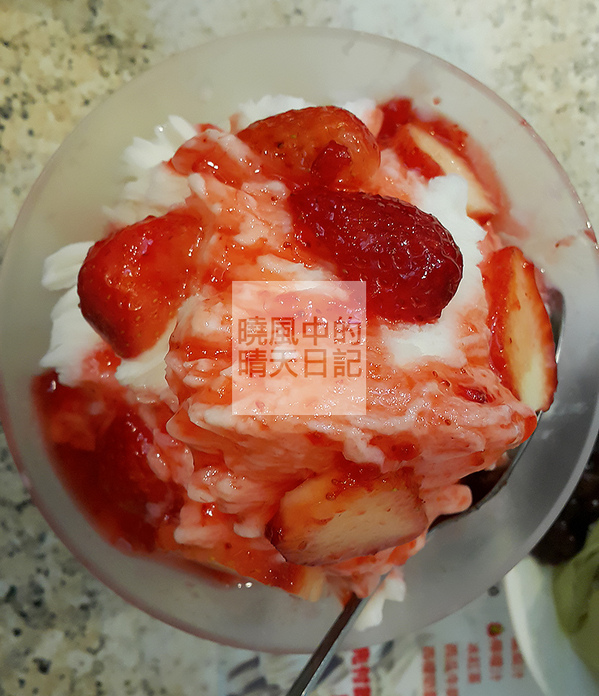 辛發亭冰品名店:【士林|辛發亭】50年台北人必吃雪花冰老店