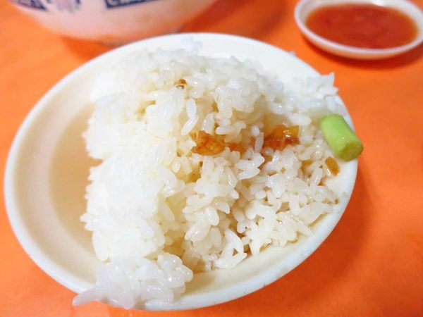 【台北美食】賣麵炎仔金泉小吃店-排隊人潮嚇死人的小吃店