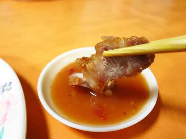 【台北美食】賣麵炎仔金泉小吃店-排隊人潮嚇死人的小吃店