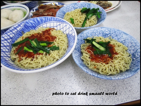 意麵王：80年古早味意麵王吃起來真是Q彈帶勁