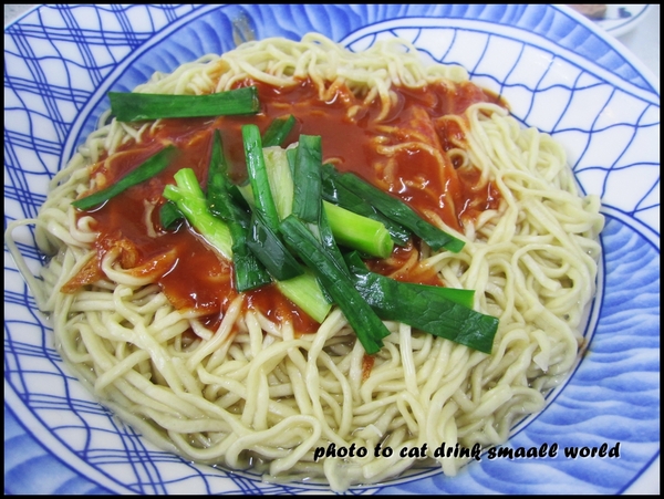 意麵王：80年古早味意麵王吃起來真是Q彈帶勁