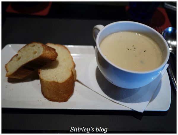 L'air Rouge 紅色檳氛(京站)：台北‧L'Air Rouge 紅色檳氛