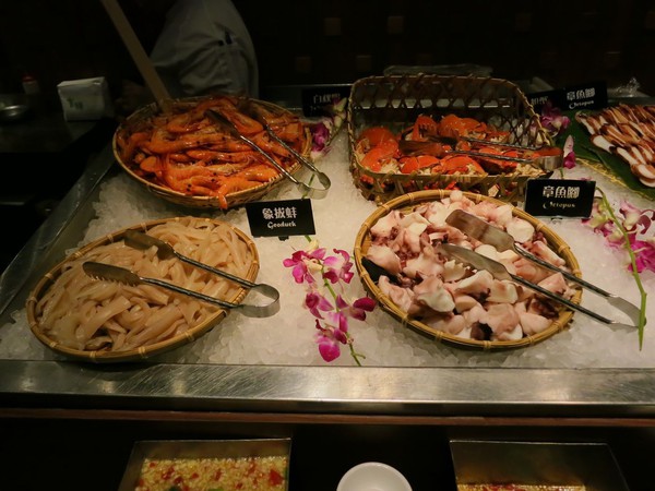 誠品-泰市場-泰式料理吃到飽-旭蟹、章魚