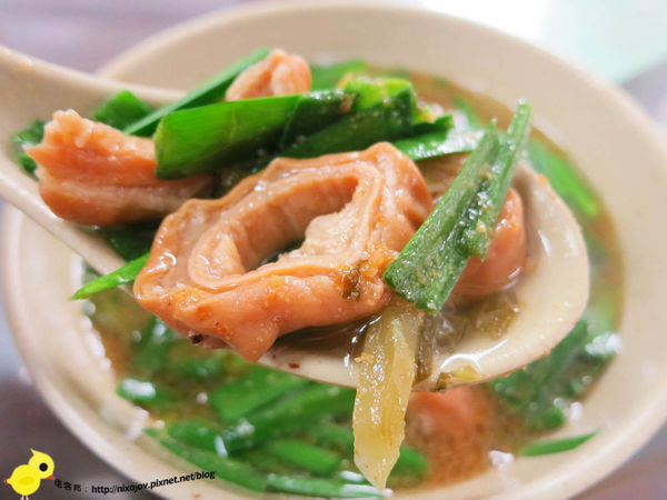 【台北】昌吉街豬血湯-香噴噴美味的魯肉飯-大腸湯