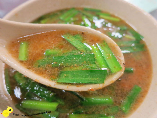 【台北】昌吉街豬血湯-香噴噴美味的魯肉飯-大腸湯