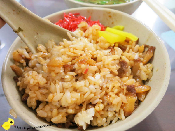 【台北】昌吉街豬血湯-香噴噴美味的魯肉飯-大腸W