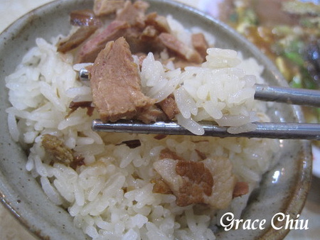 圓環邊蚵仔煎(寧夏夜市):圓環邊蚵仔煎.米糕(寧夏夜市)