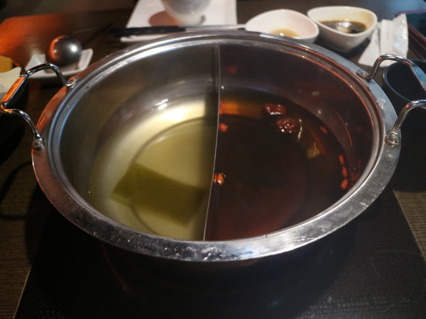 聚北海道昆布鍋(板橋環球店)：【台北美食】新鮮食材，聚北海道昆布鍋--板橋環球店@板橋車站