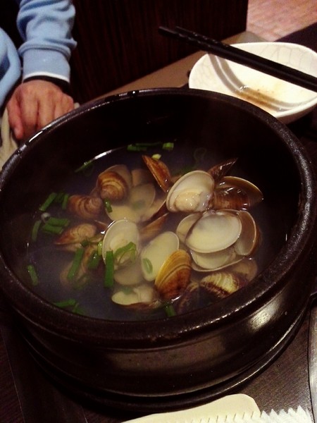 燒肉眾精緻炭火燒肉：海鮮CP值高到想在店裡轉圈圈之【燒肉眾】