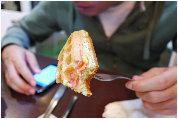 182巷鬆餅廚房：板橋也有盆栽奶茶？連男友都喜愛的好吃鬆餅在《182巷鬆餅廚房 》