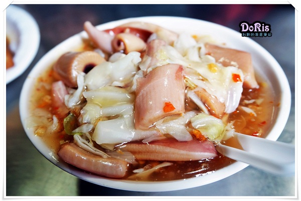 黃石市場魷魚羹蘿蔔糕芋粿米腸:一碗羹湯參雜著(酸 甜 辣)的綜合美味-板橋黃石市場生炒魷魚