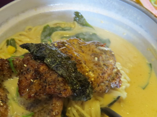 博多拉麵(板橋府中店)：不可錯過好吃的博多拉麵/板橋府中店