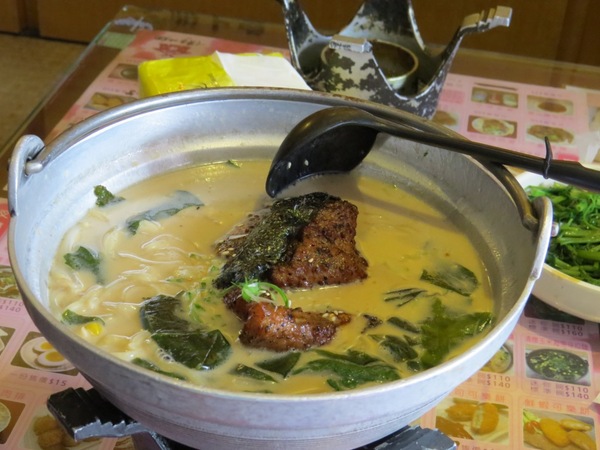 博多拉麵(板橋府中店)：不可錯過好吃的博多拉麵/板橋府中店