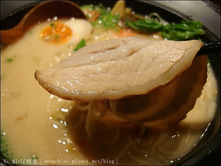 樂麵屋(永康公園)：［永康商圈］樂麵屋．永康公園店｜炸雞比拉麵更吸引我