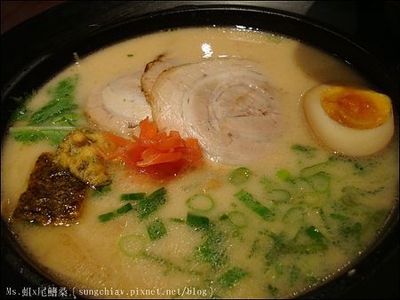 樂麵屋(永康公園)：［永康商圈］樂麵屋．永康公園店｜炸雞比拉麵更吸引我