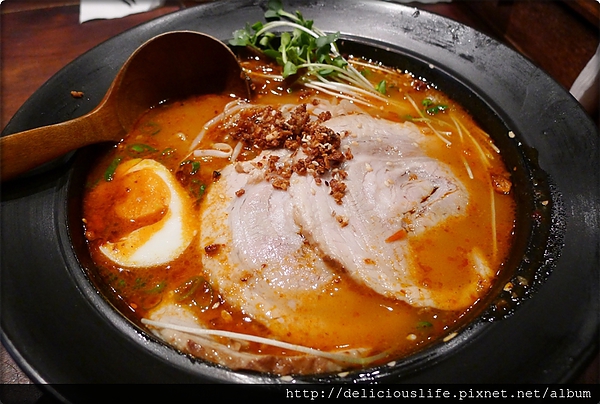 叉燒辣辣豚骨拉麵NT.260