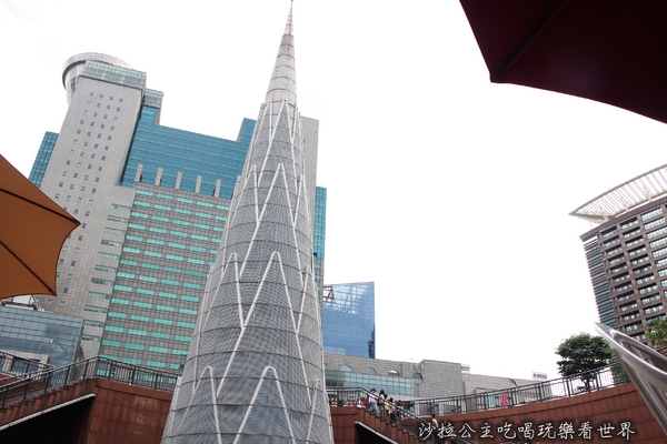 上癮異國小廚:拉出100公分的起司『上癮異國小廚』二個七年級女生的店/板橋車站/異國料理