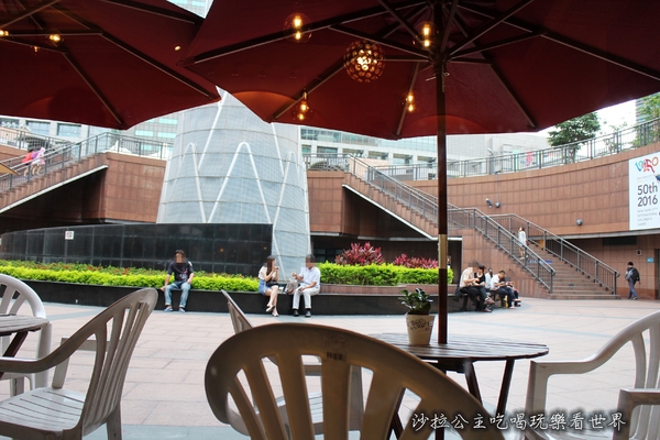 上癮異國小廚:拉出100公分的起司『上癮異國小廚』二個七年級女生的店/板橋車站/異國料理