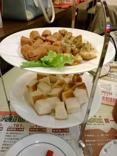 上癮異國小廚:你儂我儂的瑞士起司鍋&新北市政府marry christmas~上癮異國小廚