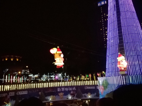 上癮異國小廚:你儂我儂的瑞士起司鍋&新北市政府marry christmas~上癮異國小廚