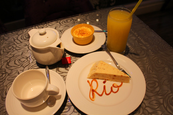 里約歐義廚房(板橋店)：[台北]不可置信! 一整隻魷魚上菜了!!!!