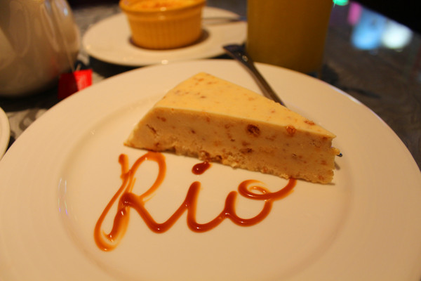 里約歐義廚房(板橋店)：[台北]不可置信! 一整隻魷魚上菜了!!!!