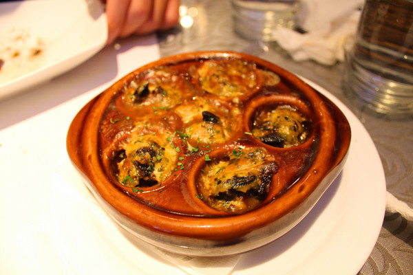 里約歐義廚房(板橋店)：[台北]不可置信! 一整隻魷魚上菜了!!!!