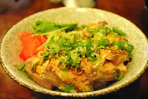 八丼餚：【汐止】八丼餚。讓人允指回味的醋生蚵