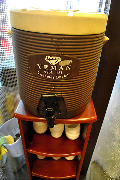 八丼餚：【汐止】八丼餚。讓人允指回味的醋生蚵