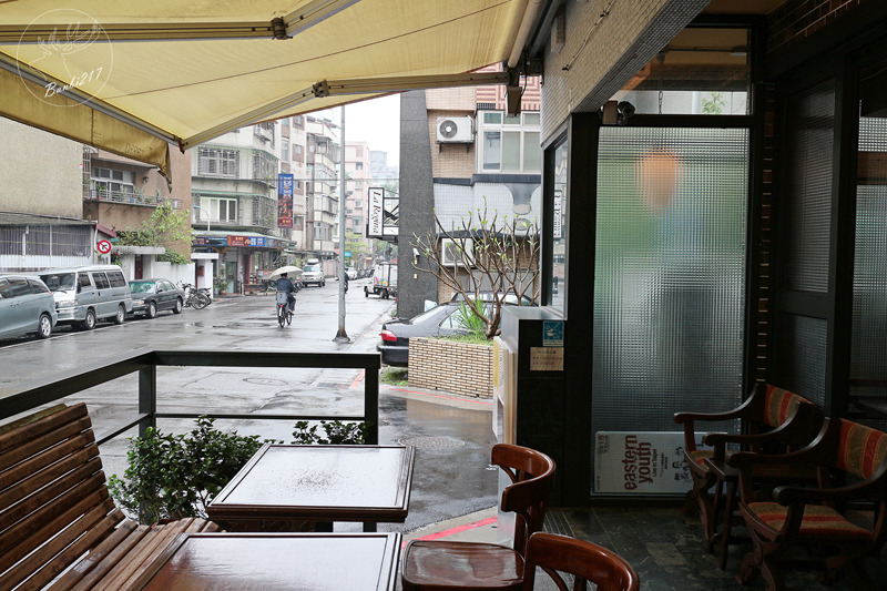 Banbi217 美食旅遊: [台北大安區]咖啡小自由 Libero Coffee&Bar,金華街、永康街商圈咖啡館與酒吧(捷運東門站)