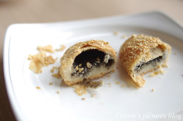 老中央燒餅店:新店區美食~老中央燒餅~皮酥餡多的燒餅!